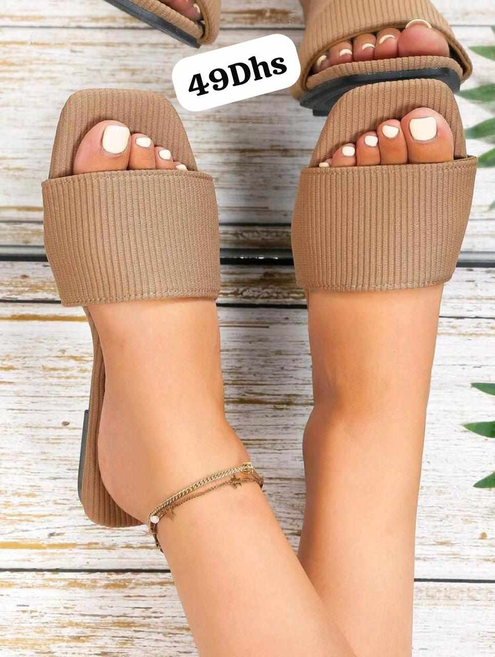 صندالة قطيفة فخمة
